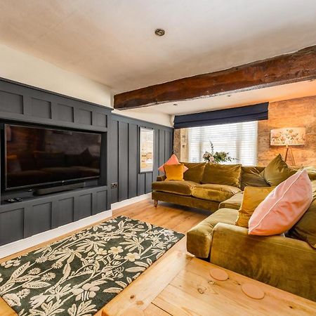Stylish Central 6 Bedroom Converted Granary ستامفورد المظهر الخارجي الصورة