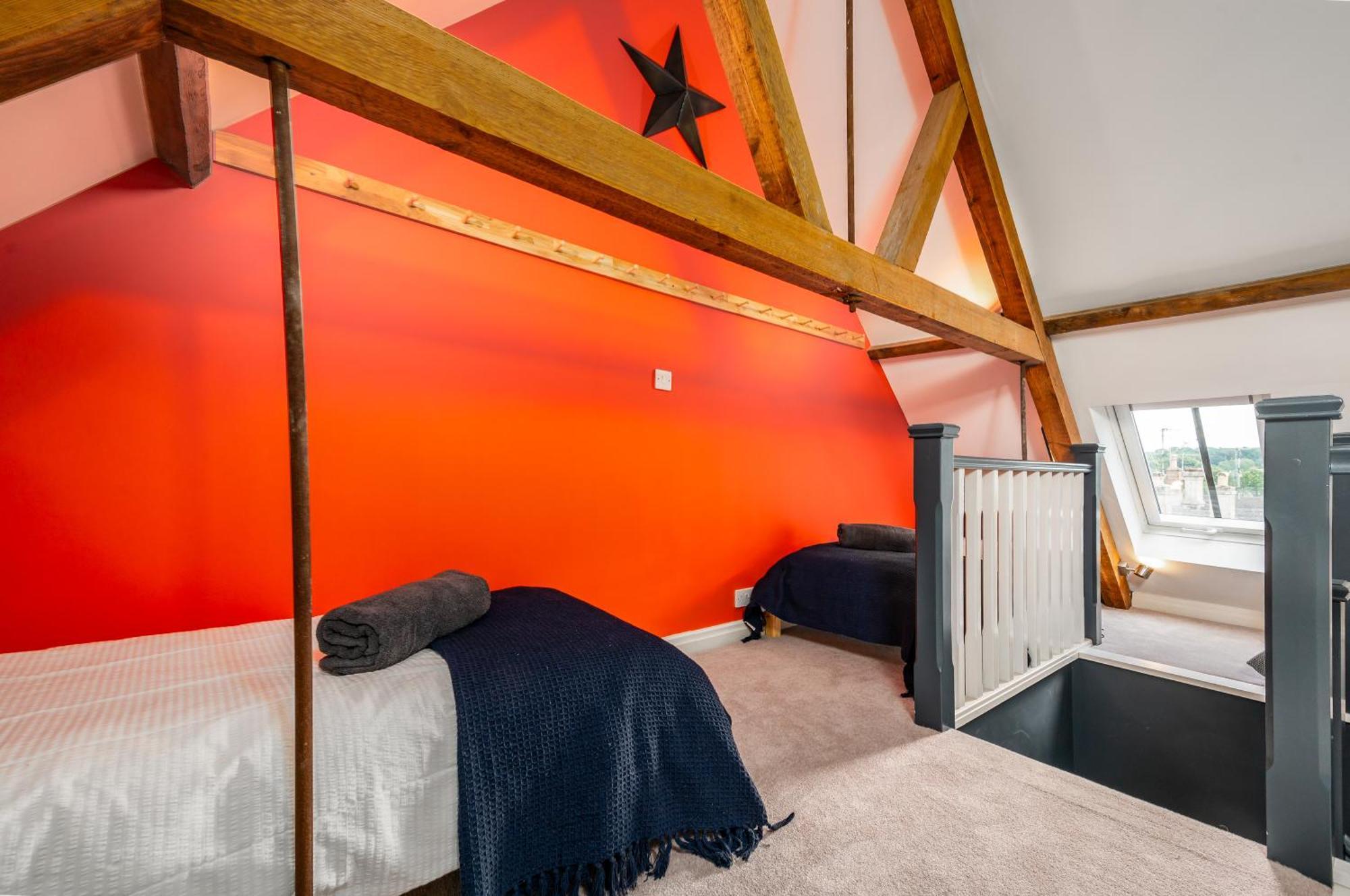 Stylish Central 6 Bedroom Converted Granary ستامفورد المظهر الخارجي الصورة