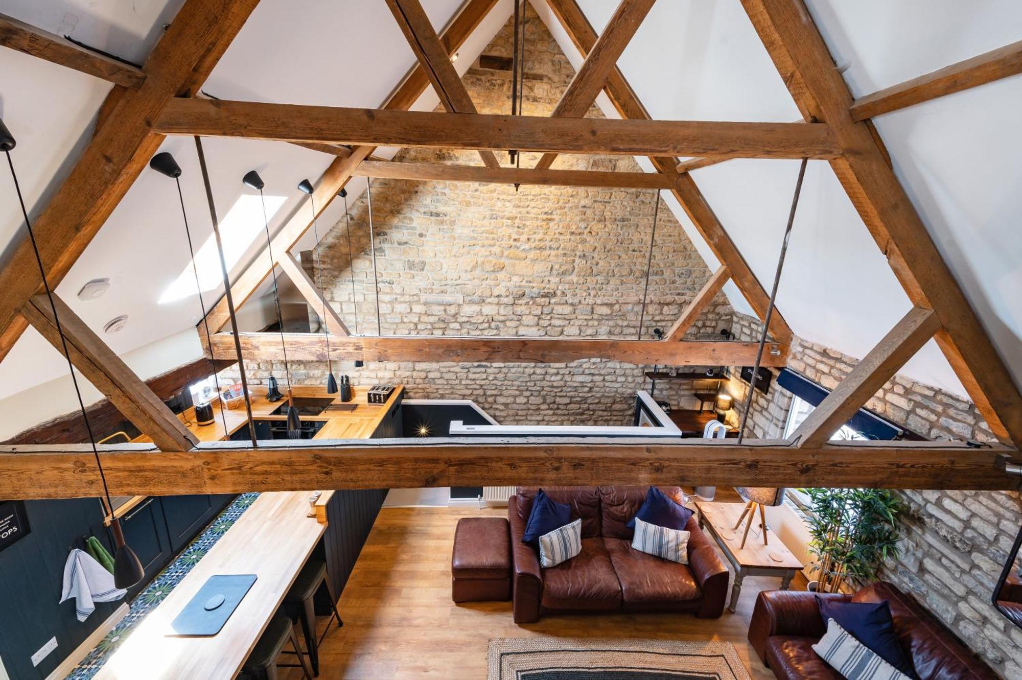 Stylish Central 6 Bedroom Converted Granary ستامفورد المظهر الخارجي الصورة