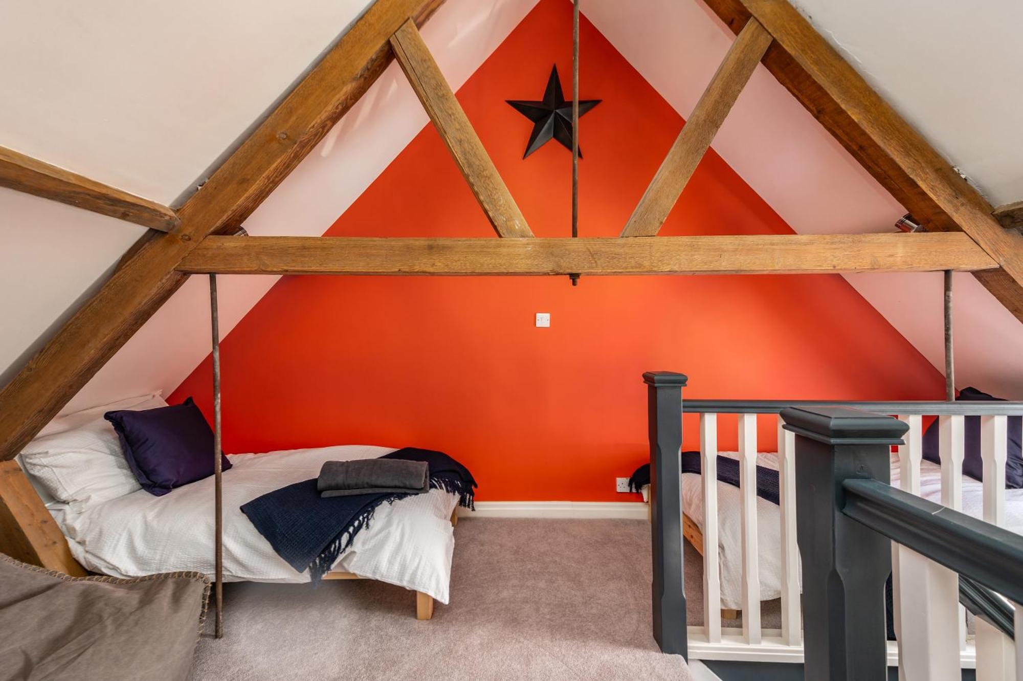 Stylish Central 6 Bedroom Converted Granary ستامفورد المظهر الخارجي الصورة