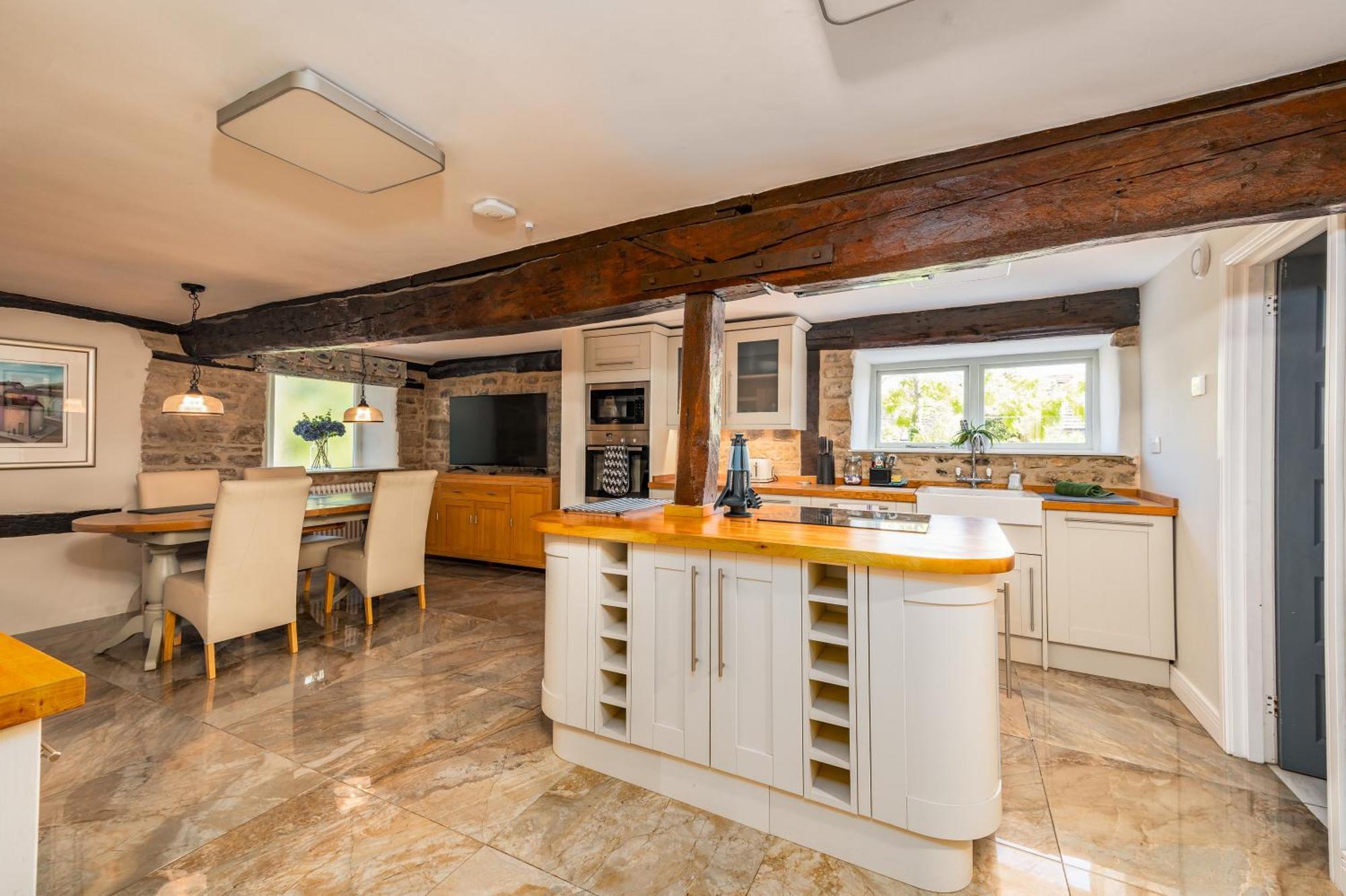 Stylish Central 6 Bedroom Converted Granary ستامفورد المظهر الخارجي الصورة