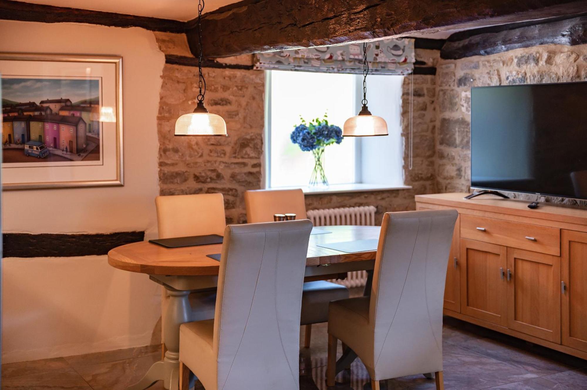 Stylish Central 6 Bedroom Converted Granary ستامفورد المظهر الخارجي الصورة