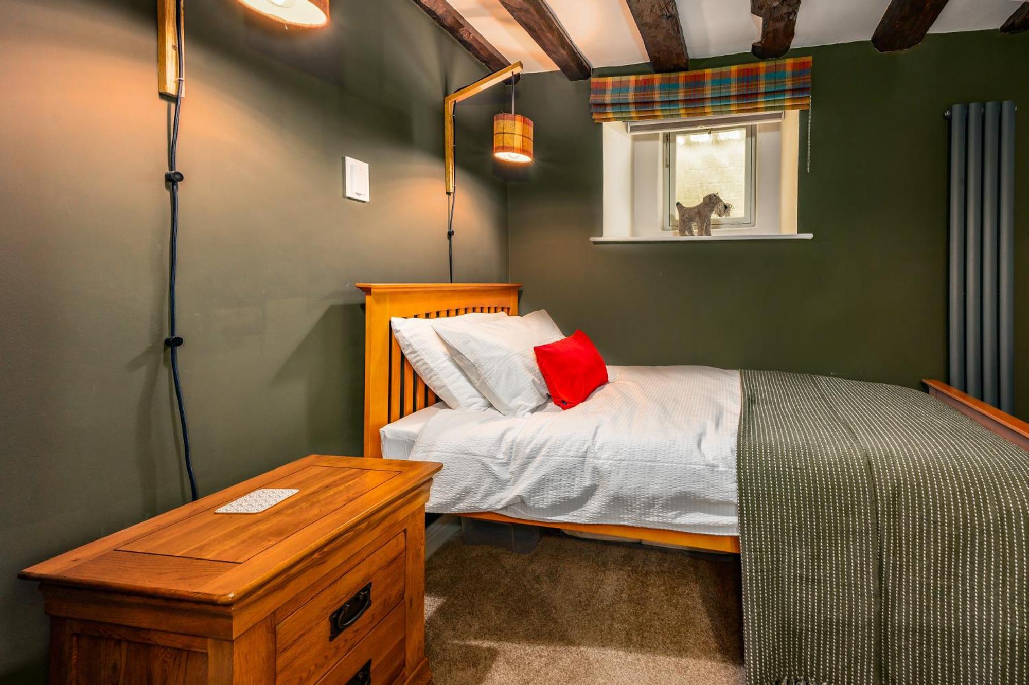 Stylish Central 6 Bedroom Converted Granary ستامفورد المظهر الخارجي الصورة